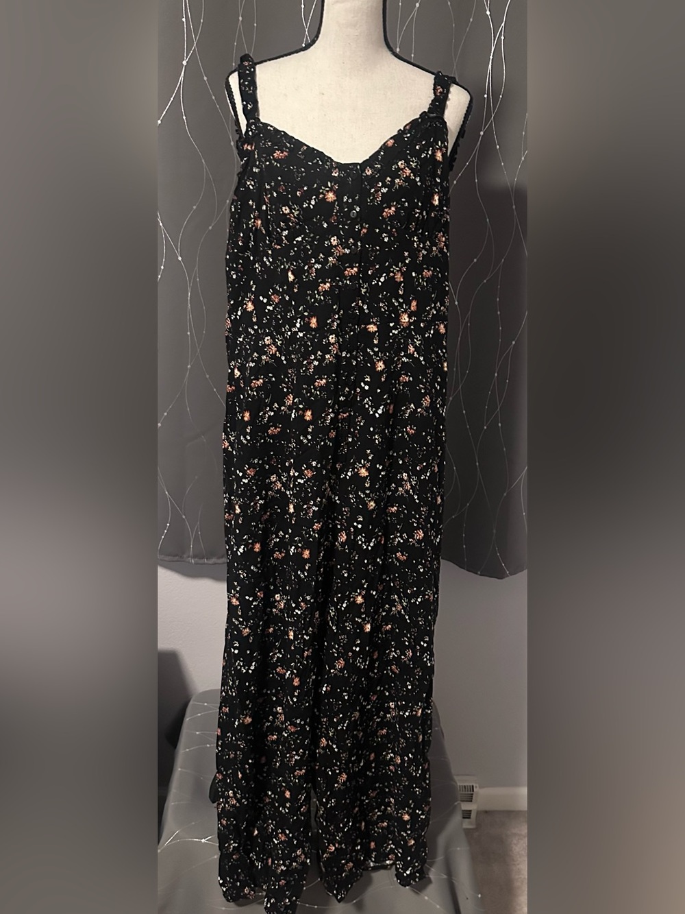 Urban Outfitters Black Floral Jumpsuit Wide Leg/Pockets/Ruffled Straps